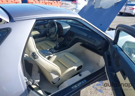 1987 Porsche 928 S z USA, uszkodzony, nr VIN WP0JB0921HS861075